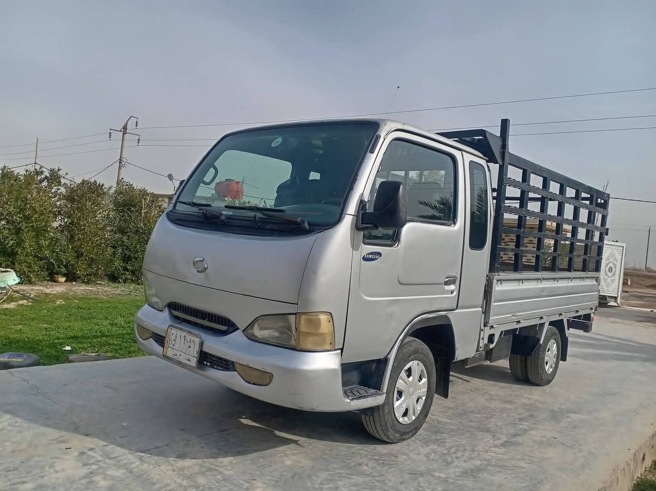 سامسونك حمل موديل 99 سياره جديده
ونضيفه محرك وكير كيه  رقم بغداد سنويه لل٢٧
سياره بلاديه  مكان واسط الحفريه للاستفسار***********
***********
