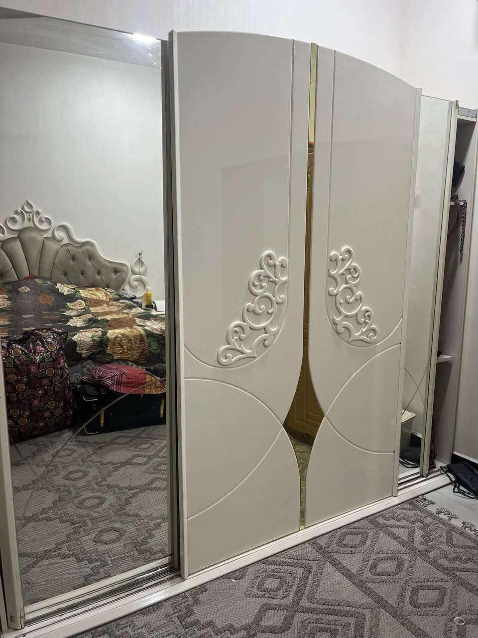 غرفه نوم تركيه نظيفه  للبيع معروضه. مليون وبيها مجال .. ***********
