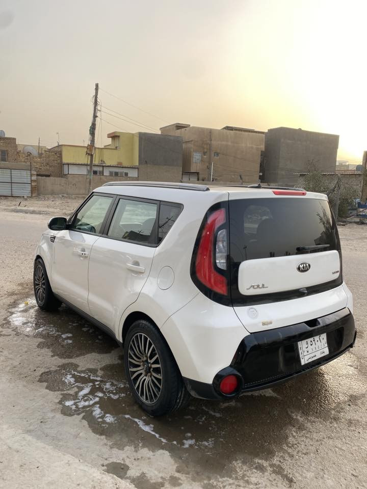 السلام عليكم كيا صول للبيع 2016 فول مواصفات لمتد بصمه شاشه تحكم ستيرن تحكم كشنات بصمة ابواب بنراما السياره جاهزه مابيه نقص بيه 3 قطع صبغ فقط بدون دواخل رقم بغداد تحويل مباشر مكاني بابل حي الزهراء *********** 
السعر : 113
