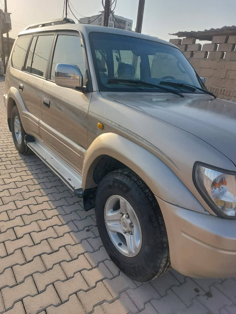 السلام عليكم برادو مديل ٢٠٠٠ جاهزه ومكفوله تريد مداور تريد وكاله
***********
