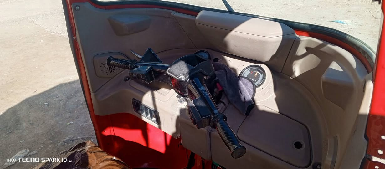 السلام عليكم تكتك البيع موديل ١٧ اوراق  رقم تلفون ***********
