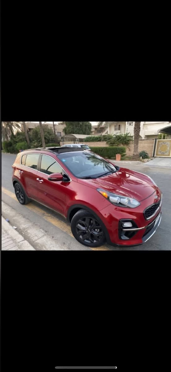 السلام عليكم ورحمة الله وبركاته
سبورتج موديل ٢٠٢٠ وارد امريكي 

مكفوله من الصبغ والتبديل حادثها فقط دعاميه اماميه ومبدلها نفس اللون 

مواصفات 

محرك 2400 

تحديد مسار / رادار جانبي / بنوراما / شفتات ستيرن / ستيرن حرف D / داخل جلد اسود ملكي / اريل نفكيشن / شاشه بلاديه / نزول منحدرات / خمس تجاوي / تحكمات ستيرن / مود درايف / كامره / 

اخوان السياره نظيفه كلش وبالعافيه عل ياخذها رقم بغداد الجديد 

مكان السياره بغداد اليرموك 

للاستفسار  ***********
