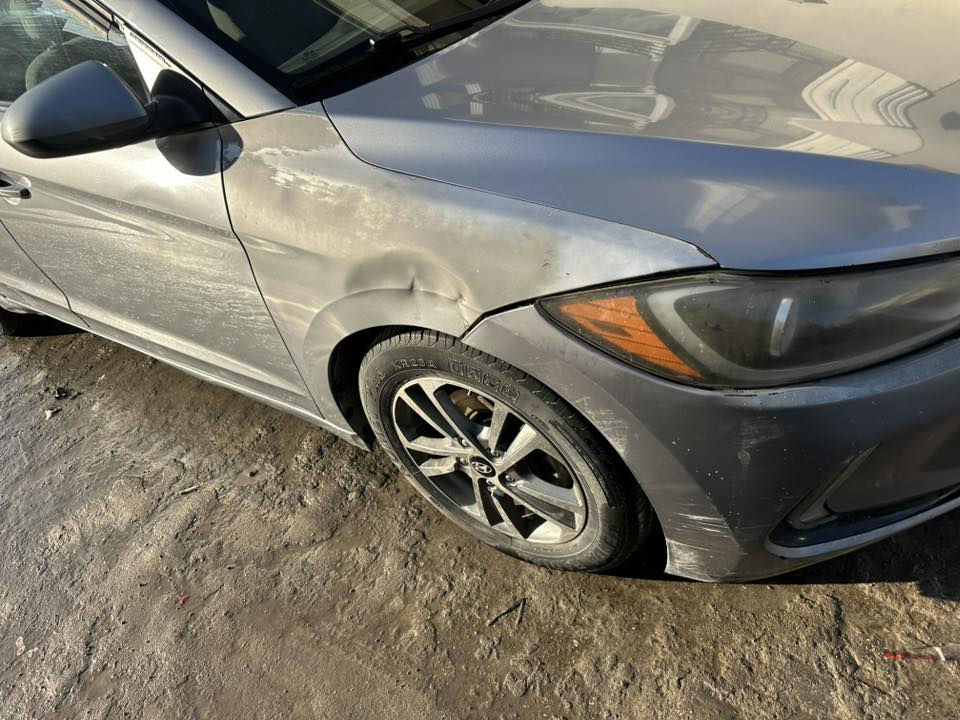 النترا موديل ١٧ للبيع
رصاصي بيه قطعتين صبغ جاملغ وبنيد وبيه شويه بالشاصي تعديل السياره ينرادله ترتيب وغسل الداخل 

كير وكينه مكفولات وصدر جديد رقم اربيل الجديد باسم خالي تحويل ثاني يوم

السعر ١٠٥ شده وخمس ورقات وبيه مجال بسيط

*********** ابو مريم
