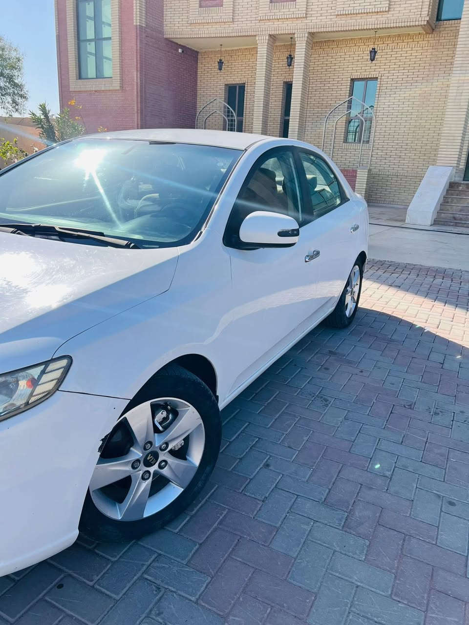 السلام عليكم 
للبيع 
كيا سيراتو مديل 2010
صبغ قطعة 
السعر 88
***********
