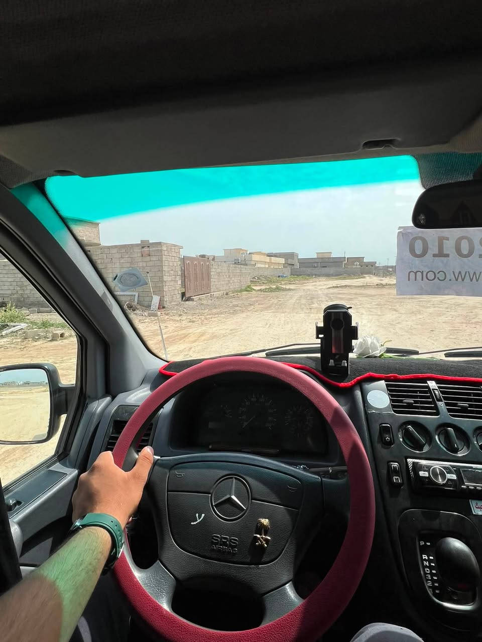 مرسيدس فيتو مديل96 تبريد تدفئه محرك كير صدر كهربائيات كلها شرط تايرات اربعه جدد درايم شفت اربعه سلندر كامري دوشمه ارضيه وكشنات جديده 8راكب رقم كركوك خصوصي دولي تحويل ثاني يوم سنويه لل30 للاتصال ***********. سعر85وبيها مجال
