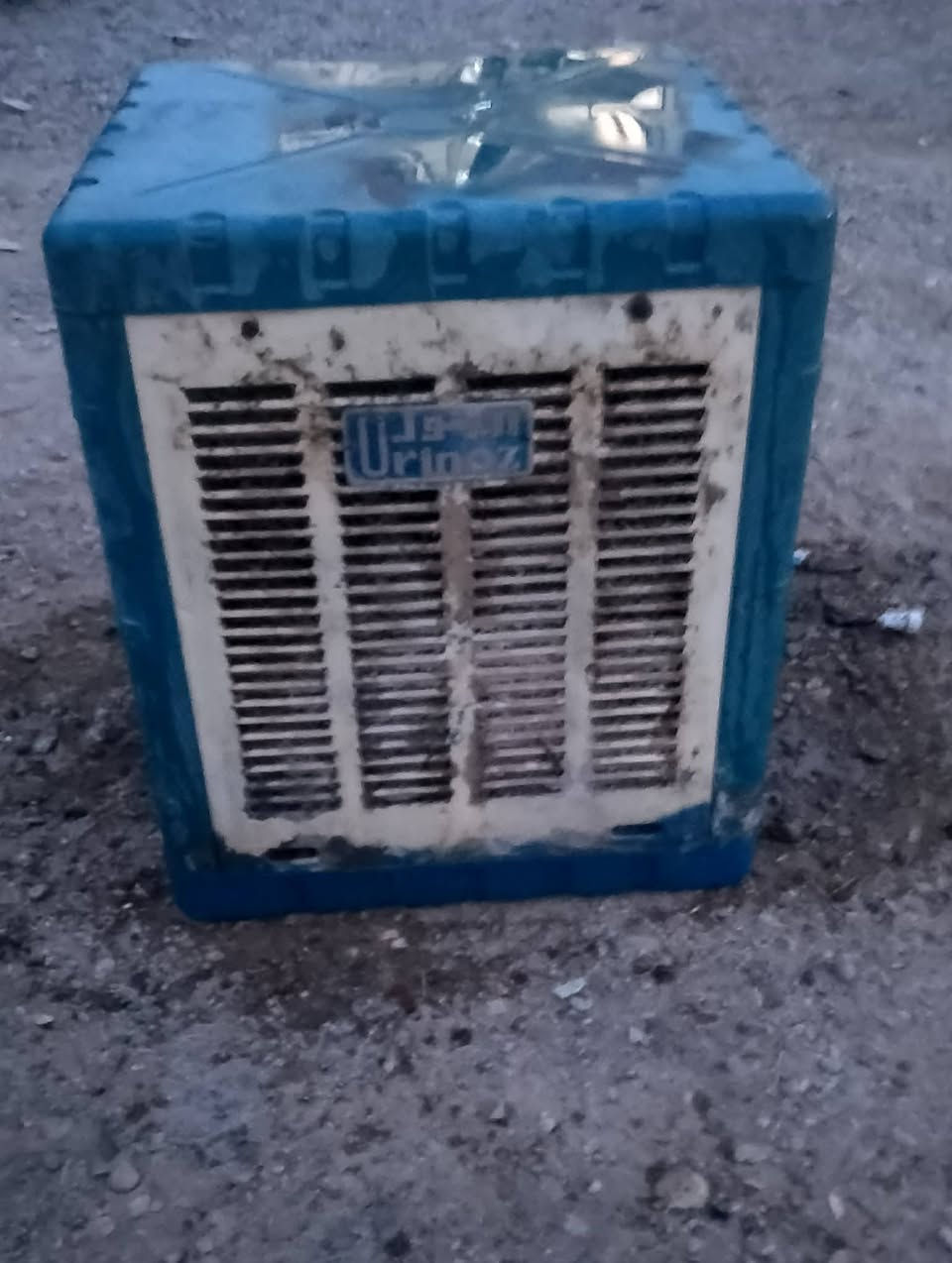السلام عليكم مبرده للبيع نضيفه حجم 2 ونص وسرعته 2 السعر. 70 وبي مجال الشراي.كامله بس شغله بيه واتر بم للاستفسار الاتصال على  رقم *********** او مراسله الصفحه خاص
