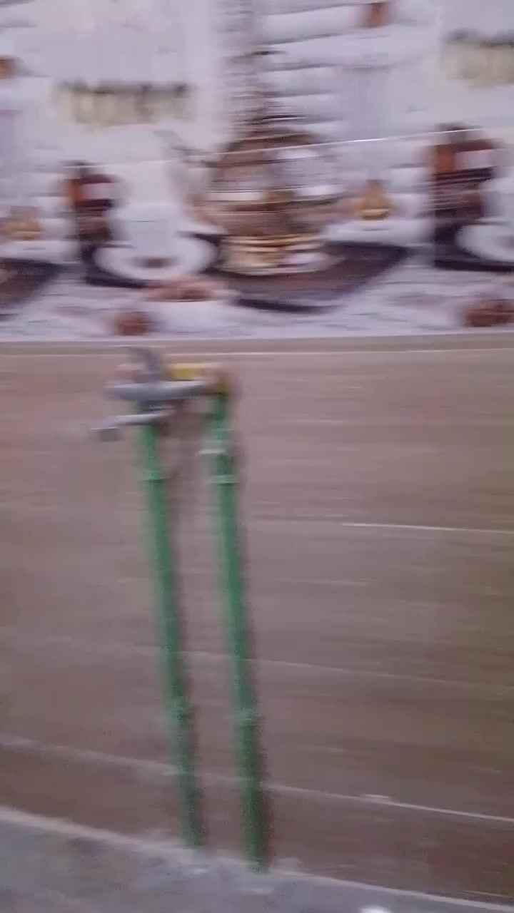 شقه للاجار بنايه ناصيه حلوه قرب صالون حلاقة علي زين هدؤ نظيفه تكفي اربع نفرات تواصل معا صاحبه *********** ابو مهند بدل لاجار 250 الف كامل خدمات
