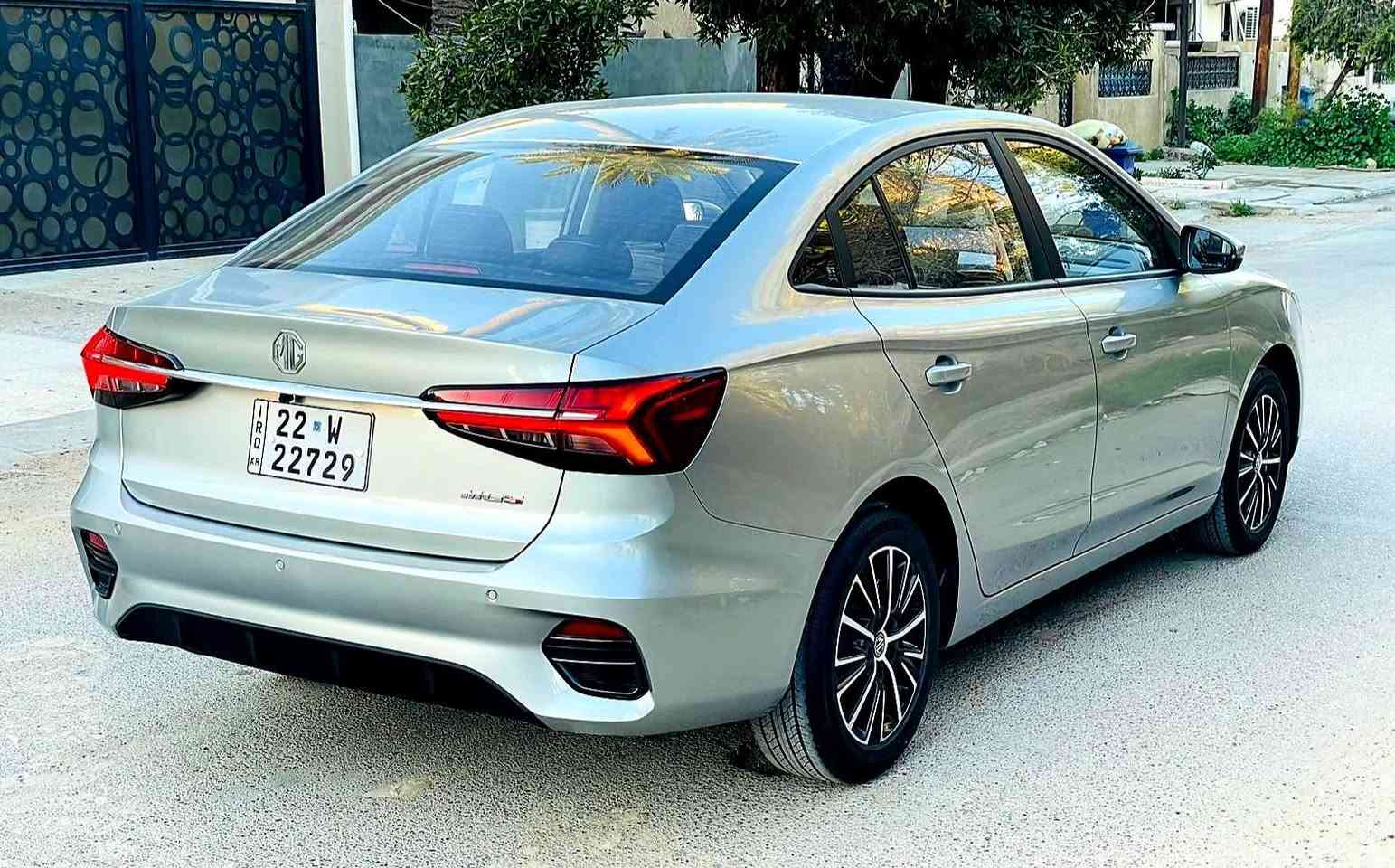 السلام عليكم           MG5 بلاس
ترقيم جديد 
2025 رقم اربيل بآسمي تحويل مباشر 
السياره زيرو صفر     *********** واتساب 
                              *********** واتساب 
لون السيارة سلفر فاتح ميتاليك 

‎المحرك 1500 تنفس طبيعي 

‎كير اوتماتيك 

تبريد قطعتين امامي وخلفي دبل فريز 

‎شاشة كبيرة ابل كار بلي واندرويد 

كامره خلفية دوارة 

السيارة بصمة +  بصمة ابواب وصندوق 

هندبريك بصمة 

اوتو هولد 

ويل كب كروم 

كروز سرعة 

تحكم ستيرن جهتين 

لايت + بك لايت لد Led

بلوجكترات امامية زنون Led

اشاير بالمري الجانبية 

لايت عدسة زنون +تكحم بالايت ماطور 

‎حساسات خلفية

حساس ضغط اطارات

 4 جام كهرباء اوتو 

داخل اسود 

دبل كامشفت 

داخل او فايت + داخل صاج ونيكل 

السياره زيرو صفر 

السيارة بعدها بلازكات الشركة زيرو 

السيارة ترقيم جديد بأسمي اربيل 

تحويل ثاني يوم مكان السيارة بغداد الكرخ 

الاستفسار *********** واتساب 
               *********** واتساب
