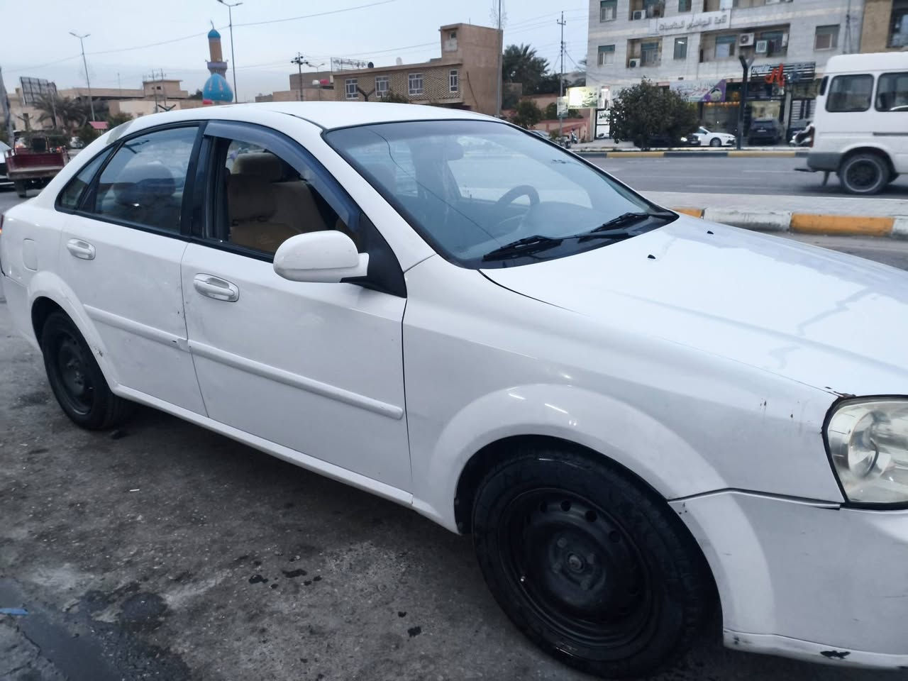 اوبترا موديل 2011
بيها باب الصدر بارد ومكحل و شبر بالجاملع الامامي 
سيارة خير من الله 
السعر 83 
السنوية لل27
كربلاء 
***********
