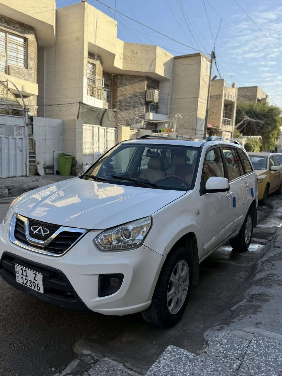 السلام عليكم
شيري تيكو 2013 كير كهربائي
 سيارة بدون تبديل ولا صبغ 
جاهزة كير مكينة  كهربائيات 

رقمها بغداد سنوية وارقام جدد 

السعر 52 بيها مجال بسيط 

مكاني بغداد الحرية 

الاتصال ***********
