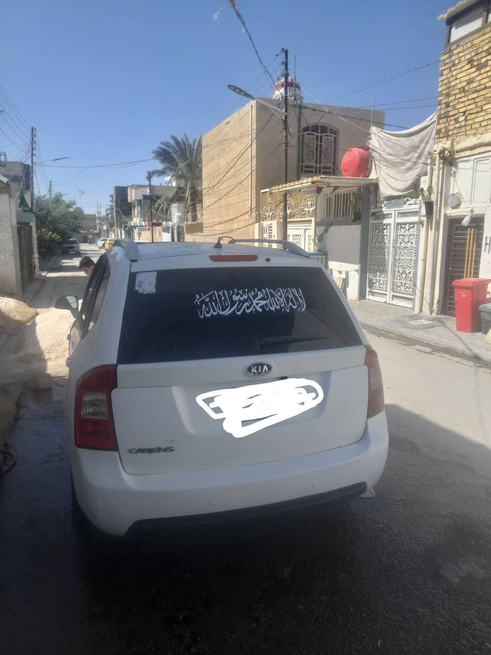 كيا كارنزا رقمها بصره مشروع وطني موديل 2010 بيها اربع قطع بصوب السائق ضربتهاما واصله للقماره مكانها النجف كير ومكينه خير من الله سعرها 78 الاتصال على هذا الرقم ***********
