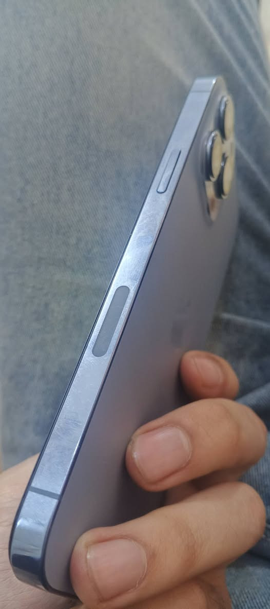 📱 للبيع iPhone 13 Pro Max - 128GB

الجهاز شغال طبيعي واستخدام يومي، سيم كارت واحد .الاتصال والشبكات طبيعي، ووايفاي 5G يشتغل بدون مشاكل.

الملاحظات/العيوب:

زر الباور عطلان

الشاشة مبدلة

البطارية مبدلة

وايفاي 2.4G نطاقه ضعيف (لازم تكون قريب من الراوتر)، أما 5G طبيعي

✅ الكامرات شغالة✅ الأداء طبيعي✅ الشبكة والاتصال طبيعي✅ Face ID شغال

للبيع او المراوس المكان: بغداد الامين الثانيه


**إذا كنت صاحب هذا الإعلان وتريد حذفه لأي سبب، رجاءا أرسل رسالة إلى الدعم الفني**