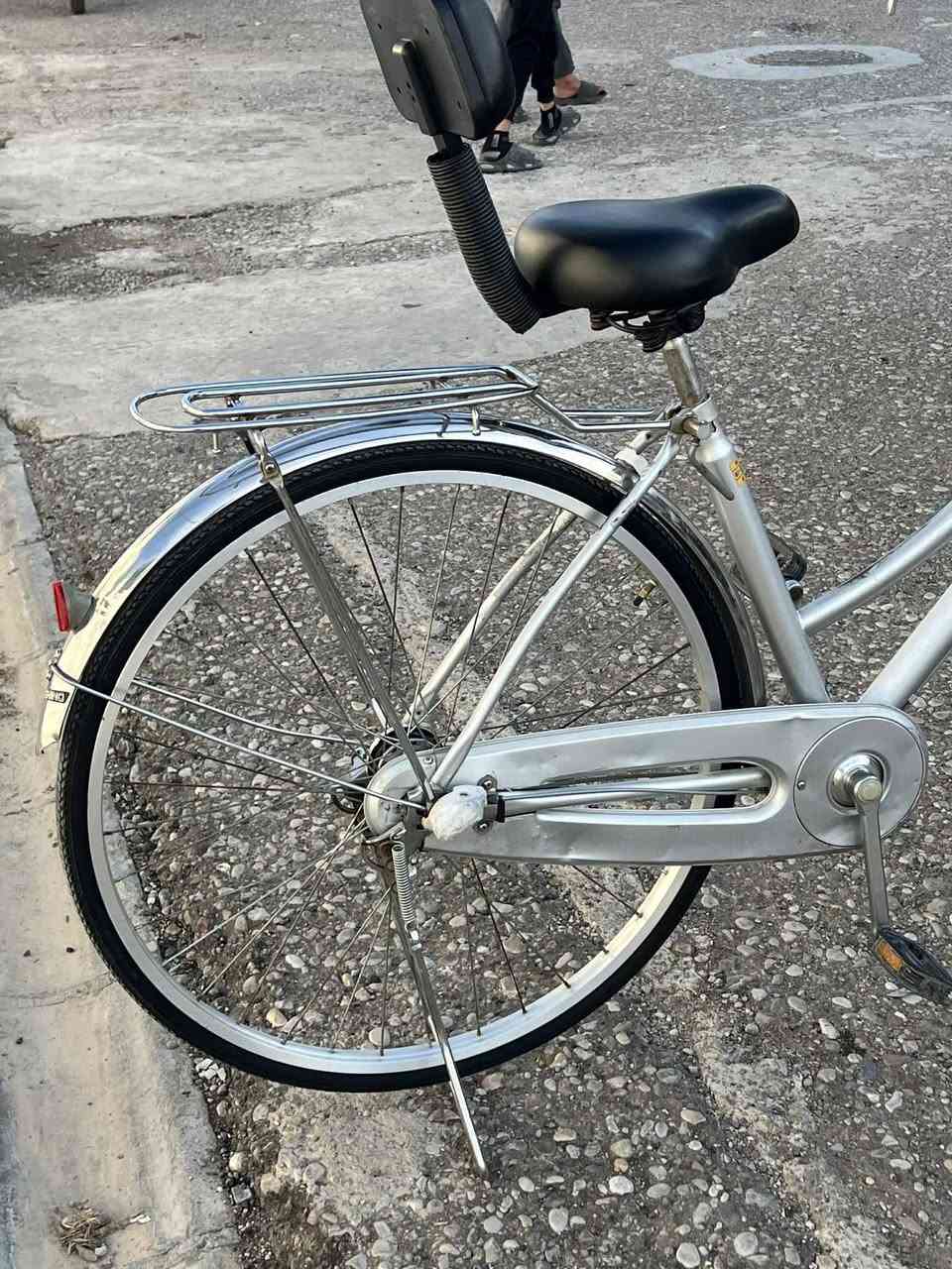 شباب بايسكل للبيع بايسكل حاويه 70 وبه مجال


**إذا كنت صاحب هذا الإعلان وتريد حذفه لأي سبب، رجاءا أرسل رسالة إلى الدعم الفني**