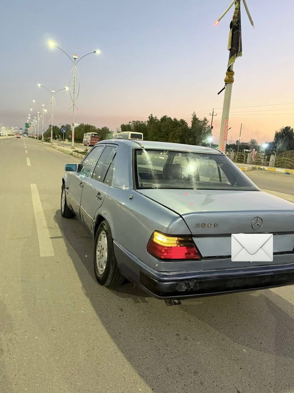 مارسدس دب مديل 87 
محرك 3000
رقم بغداد تحويل مباشر
مكان ناصريه مركز 
رقم صاحب سيارة ***********
