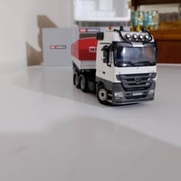 مرسيدس • اكتروس • ١/٥٠