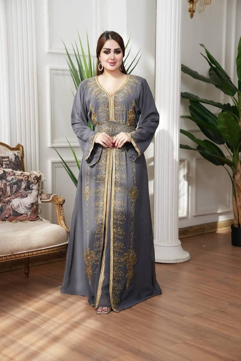 شغل تطريز يدوي امارتي
قفطان مڪون من قطعتين


**إذا كنت صاحب هذا الإعلان وتريد حذفه لأي سبب، رجاءا أرسل رسالة إلى الدعم الفني**