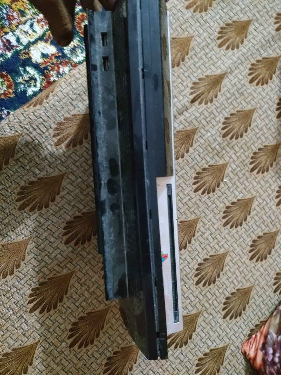 البيع بيسي مجموعة شغالة كاملة موس وكيبورت تكنيك وشاشة بلي 3 شغال بي ضرر بسيط اكس بوكس عدد 2 كاملات العاب بيهن ابيع شلع مكاني حي اور سبع قصور شارع ابو علي ***********
