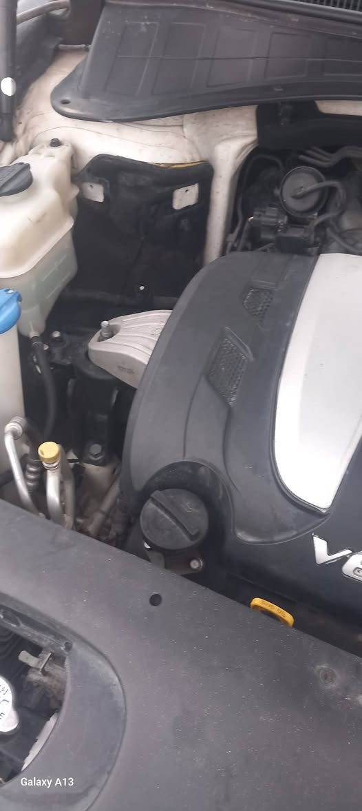 السلام عليكم للبيع سياره سورنتو خليجي موديل ٢٠١٩ سبعه راكب ٦سلندر فول موصفات عدا البنوراما كير محرك مكفولات اخوان السياره بيه تجيه ومصبوغه عام السعر ١٧٢ وبيهه مجال قليل حك الجيه السياره كامله من كل النواحي وحلى من الصور ***********
