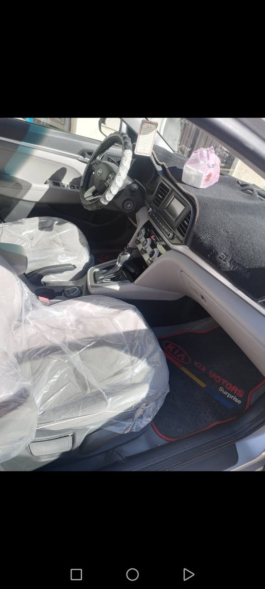 السلام عليكم النترا ١٩ وارد بدون حادث بس صبغ قطعتين ماشية ١٠٦ ميل  عنوان بغداد الشعب رايدها ١٢٥
***********
