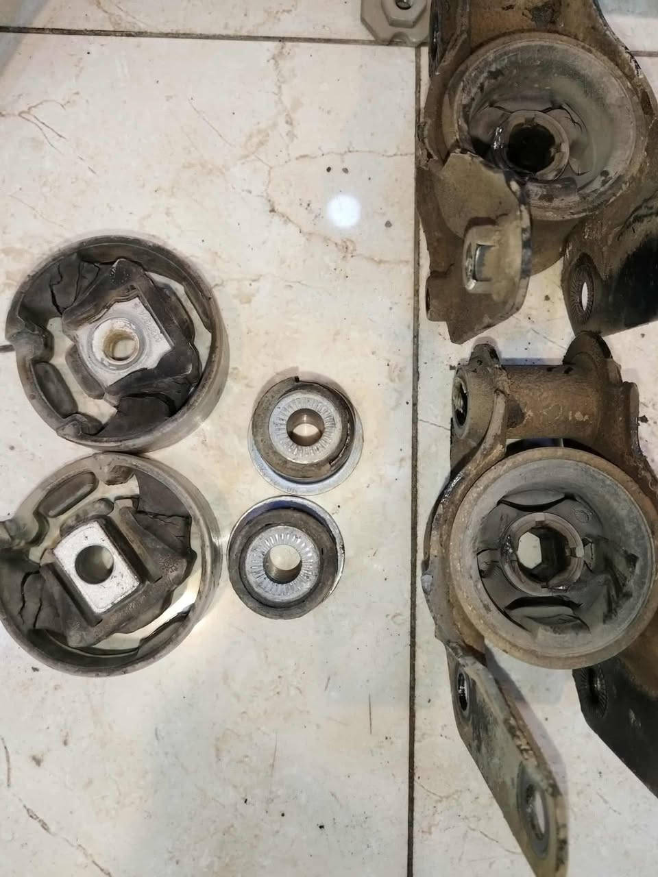 Shireen German Auto Service-مركز شيرين لصيانة السيارات الالمانية
🌹

زبائننا الكرام 

🌹

السيارة الاولى 🚘: 

اشتكى الزبون من وجود صوت  في الصدر الامامي للسيارة ( طركعة ) ، تم تبديل  ( بوش فرممة  - شمعات - بوش كبيرة  طبلة - ربل اسود صغيرة طبلة - لاستيك رباط )  ، جميع المواد المانية مع ضمان ٦ اشهر  ، علما بان السيارة هي فولكس واگن اطلس  موديل 2021  محرك 3.6  .

🌹

‏‎السيارة الثانية 🚖: 

تبديل هيدروليك كير الماني بديل للاصلي ( نفس كود الشركة ) مع فلتر كير مع تنظيف كامل للكنترول ( ضمن العرض المستمر بدون اجور عمل ) ، تم وضع  القياس المضبوط للهيدروليك ( لا زائد ولا ناقص لاتحير صديقي ) علما بأن السيارة هي فوكس واگن اطلس موديل 2022 محرك 2.0 تيربو . 

🌹

اسماء الرابحين بالقرعة الشهرية للفلاتر المجانية : 

١-محمد سلمان 

٢-يحى ملك 
 
٣-احمد علي سبع  

🏆اما الرابح بقرعة الأجور المجانية: 

٤- نجاة عبدالقادر طه 

🌹
🌹

‏‎زبائننا الكرام 

‏‎عروض وكالتنا 

‏‎١- تبديل هيدروليك كير بدون اجور عمل 🚘

‏‎٢- فحص كومبيوتر مجانا في وقت تحتاجه سيارتك الى فحص في حالة تبديلك لدهن المحرك في وكالتنا . 

‏‎٣- فحص للصدر الامامي مجانا في وقت تحتاجه سيارتك الى فحص في حالة تبديلك للدهن المحرك في وكالتنا . 

‏‎كذلك سوف تدخل تلقائيًا في السحبة الشهرية للفلاتر المجانية والسحبة الدهن المجاني كل ثلاثة اشهر. 

‏‎٤-زبائننا الكرام 

‏‎العرض الجديد من وكالتنا 

‏‎في حالة زيارتك لورشتنا سوف تدخل تلقائيا بالقرعة الشهرية الجديدة . 

‏‎وسوف تحصل بها على اجور عمل مجانية لاي صيانة تقوم بها في المستقبل حتى وان كان تعمير محرك 

‏‎🏆  العرض الجديد : 

‏‎٥-تبديل هيدروليك كير مجاني ( قرعة كل ثلاثة اشهر )

🌹
🌹

موقع شركتنا الجديد

‏https://maps.google.com/?q=36.168079,44.011108

‏‎‏‎شركة شيرين ( وكالة سكودا & فولكس واگن ) 

‏‎اربيل -شارع ملعب فرنسو حريري اذا من جهة شارع  60  - قرب نقليات بغداد ( كراج بغداد) - بالقرب من مرطبات 9* 9 

***********-***********

‏‎الوكالة الالمانية الوحيدة في العراق 🇩🇪

#erbil #kurdistan #iraq #volkswagen
