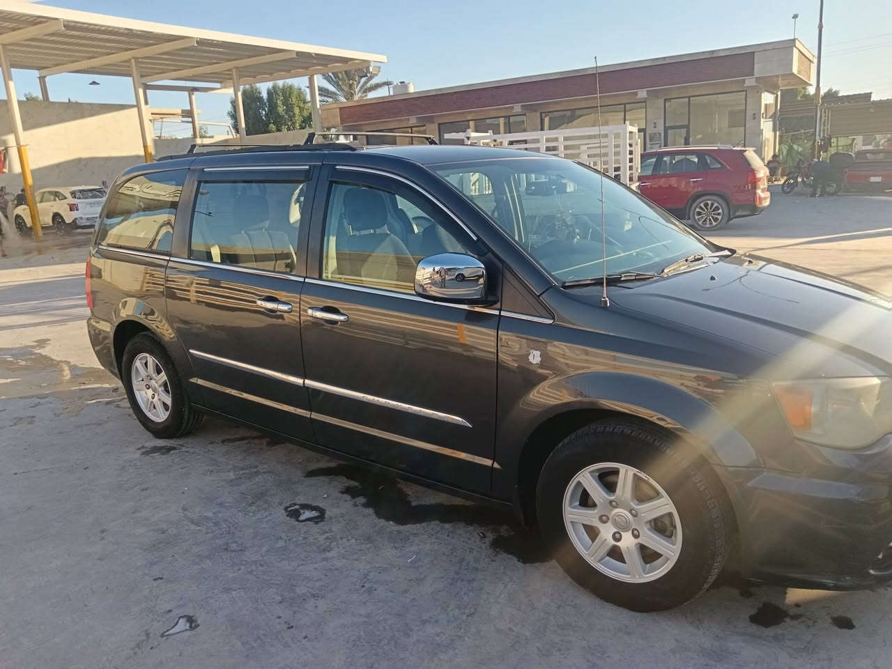 سلام عليكم دوج كلاسزر موديل 11 اربيل بسمي3قطع تبريد حداديه جديده بيبان صندوق كهربائي شاشه قلاب كشن لغف سياحي ضرر بس جوملغ ايسر جهت السايق سعر 135 رقم الهاتف *********** موجوده بابل
