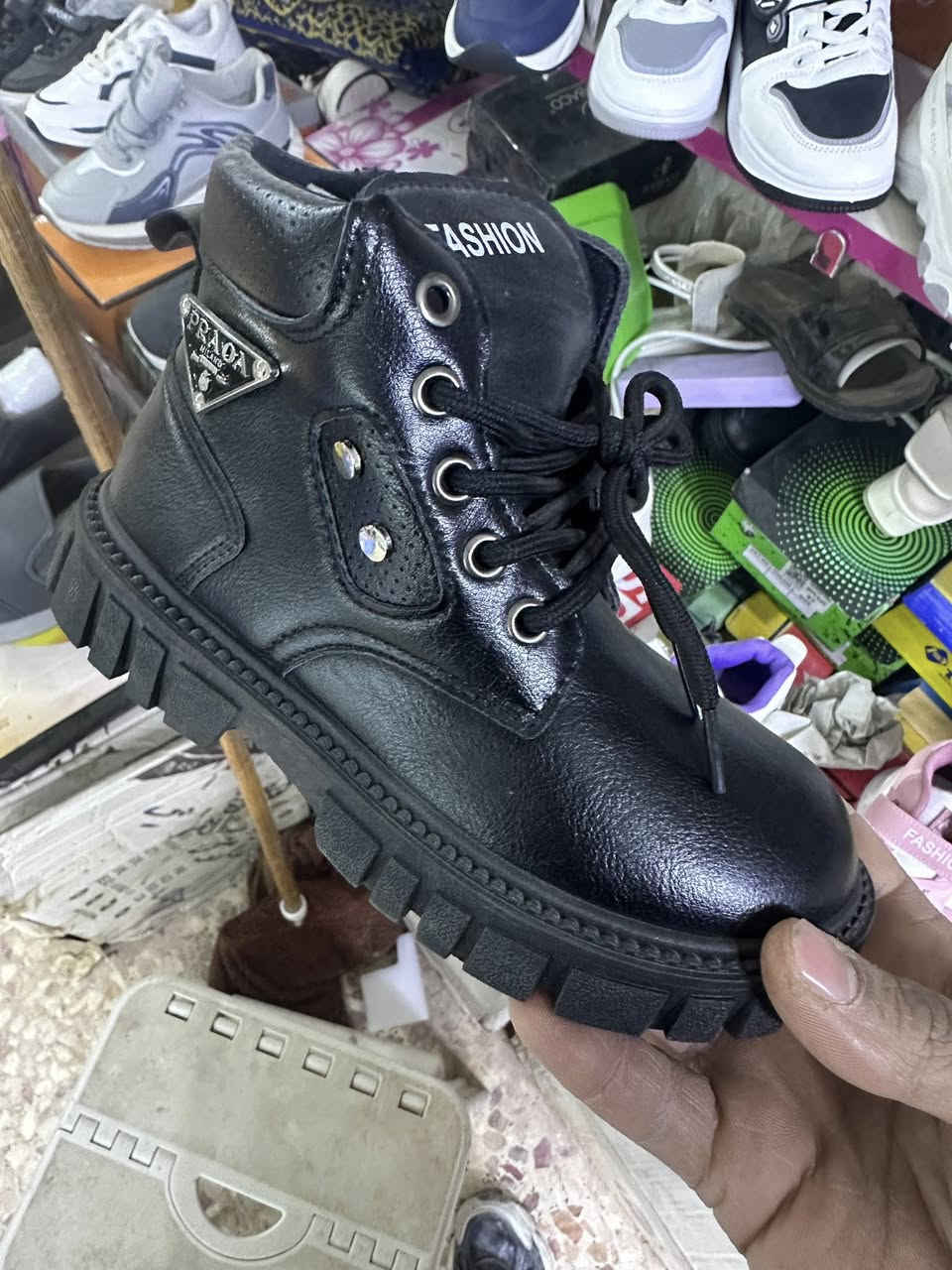 بوتات ب5 الاف بس قياس مكتوب على صور  يتوفر رياضي نسائي ب 4 الاف يتوفر توصيل لكل الحله حجز خاص ***********
