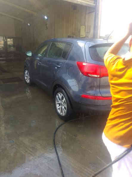 سلام عليكم كيا سبورتج موديل2016سياره خير من الله مكينه كير تبريد حداده تخم تاير جديد سياره مصبوغه حزام الجماليه بيهة باب سكن مضروب وجاملغ فقط باقي سياره مكفول السعر145وبيها مجال لطيبين رقمي***********
