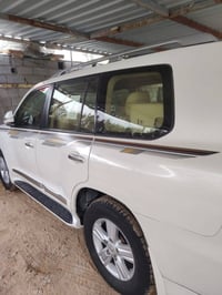 البيع لاندكروزر 2014 لاندكروزر 2014 رقم بغداد دولي باسمي 6سلندر تخم تا...