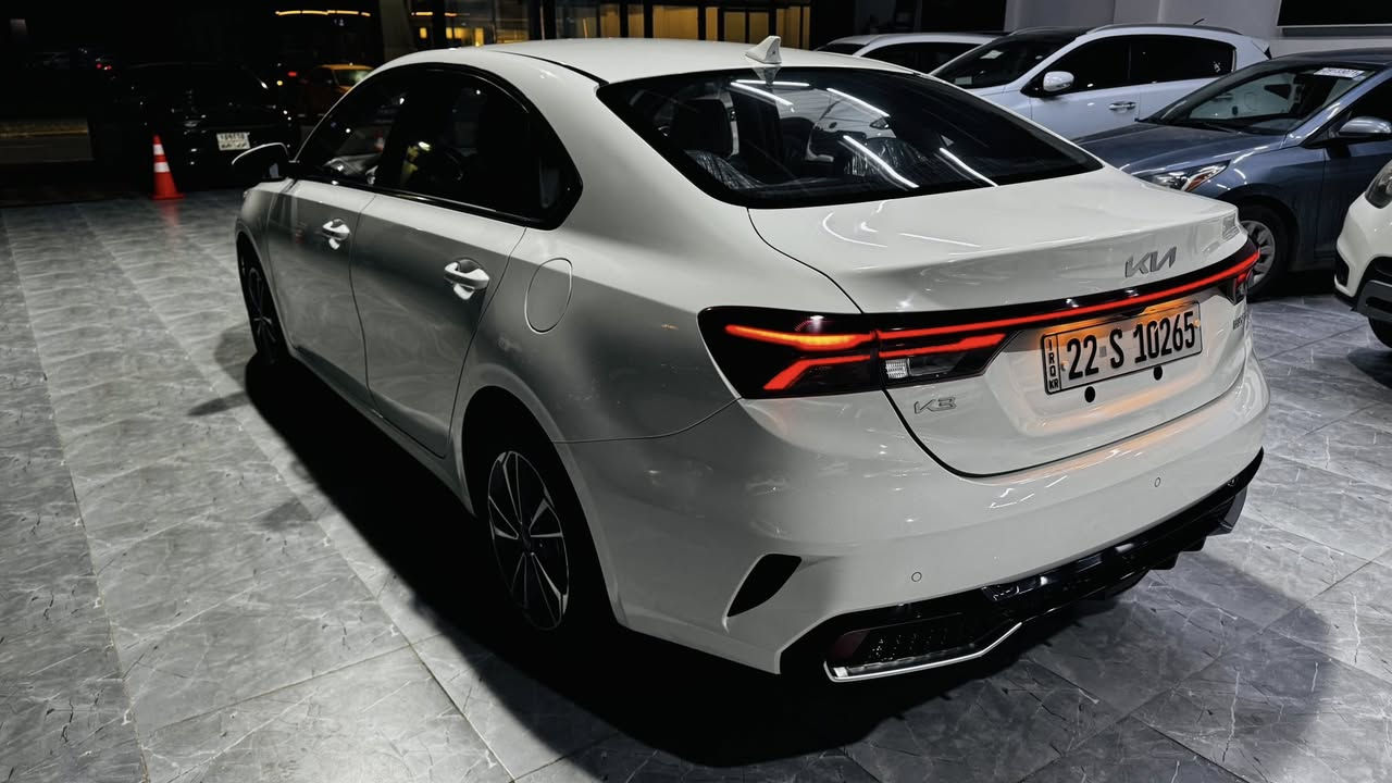 كيا K3 2024
وارد صيني فول مواصفات ماشي 26 الف كيلو متر بلا ضرر بس بيها اثر حالوب مايبين بالعين الا بالسونار محرك 1500 دبل نوزل تيربو كير ومحرك شرط سياره بعدها على وضع الشركه بيها فحص سونار مرفق بالصور السعر 140 بيها مجال قليل 
***********
