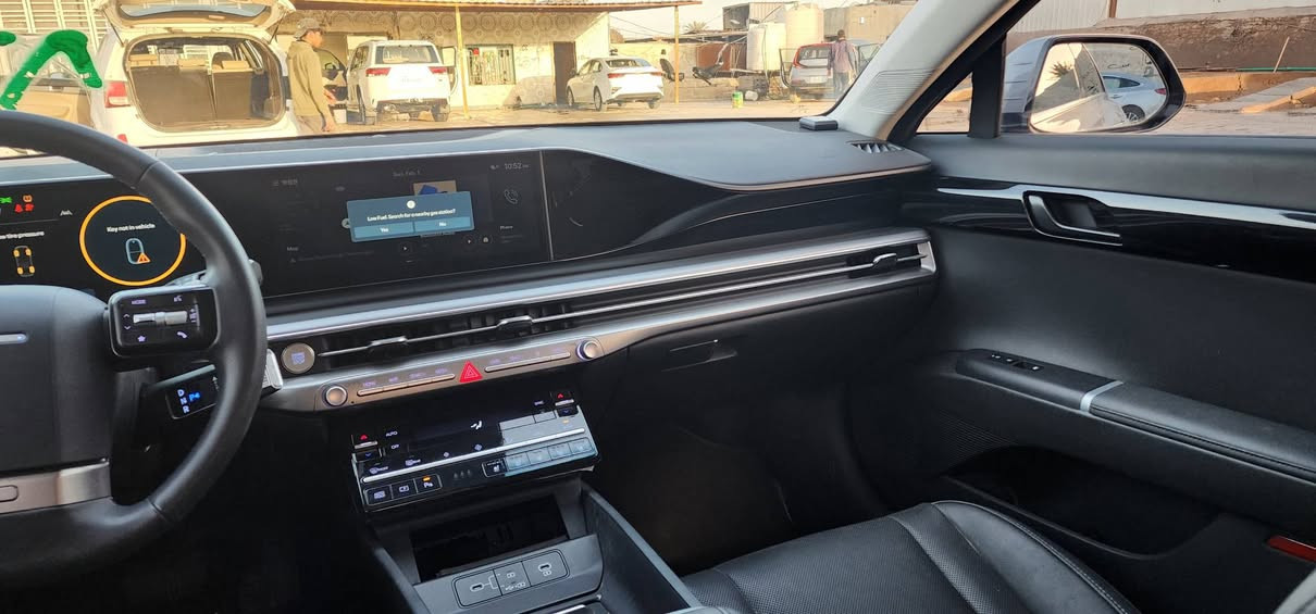 من رخصة الادمن موديل ٢٤ ازيرا ٦ سلندر مكفول من الحادث تترقم اي محافظة السعر ٢٠٤ بدون عملة للاتصال ***********
