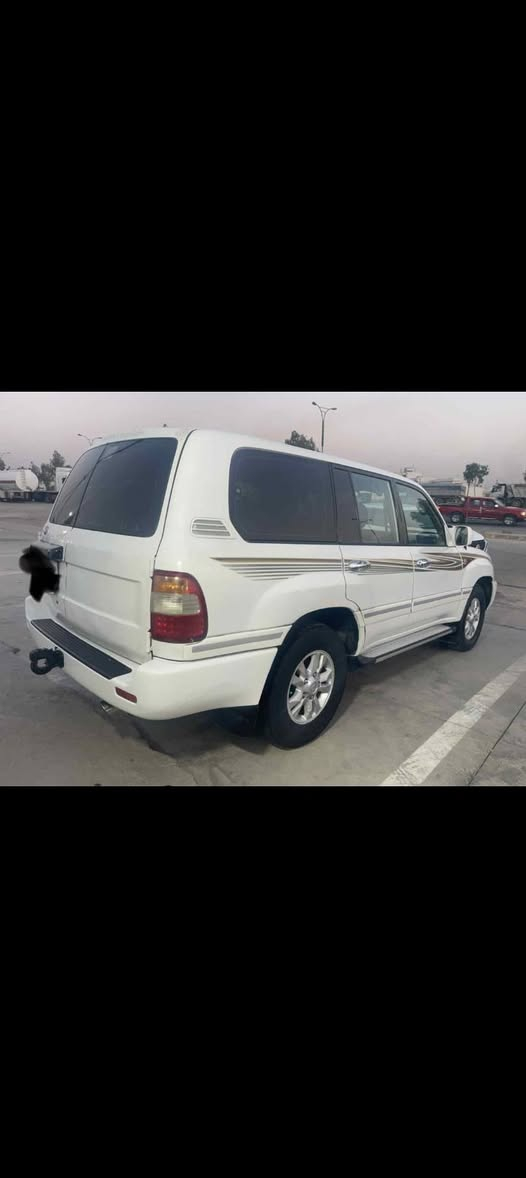 بەناوی خوا مۆنیکا 
مۆدیل 200 کامل کراوەتە 2007
سەنەوی بەناو خۆمە و تا 2031 نوێیە 
سیستەم غازی 100 لتری 
دەبڵ تانکی ئیشەکا. 
ناوی نیە لەحاسیبە. بەشەرت 
گێڕ و مەکینەی لۆک  
تەبرید ساردی و گەرمی  ئیشەکا 
دەفتەر بەنزینی هەیە 
ناوی لە دەرەوە جوانترە 
کارەباییات بەشەرت 
ئەکسل و دەبڵ ئەکسلی بێ کێشەیە 
شاشە ئایپاد 
 دو پارچەی بۆیاغە  پێش و پشت و شان و سەقفی بەشەرت
*********** وەتساب
0770180
