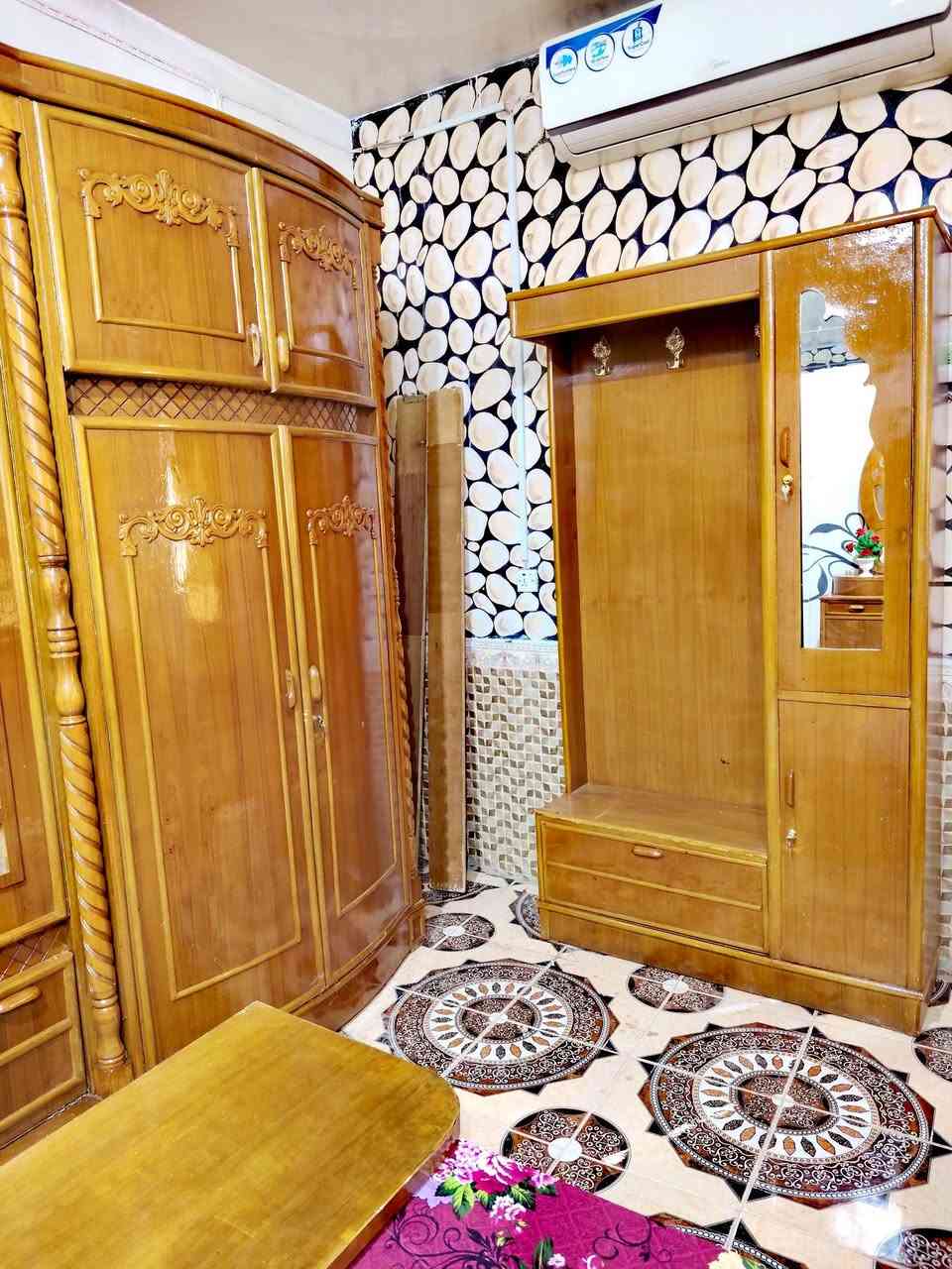 غرفة اخشاب صاج تسكام تسكام ثقيل درجه أولى داخل وخارج صاج غرفه روعه ام السته طابقين نضافة فول كنتور دور دنك زاويه ضخمه دوشمه وترتيب ضهر جرجوبه براغي ملحقات كامله للبيع الديوانيه اتصال ***********
