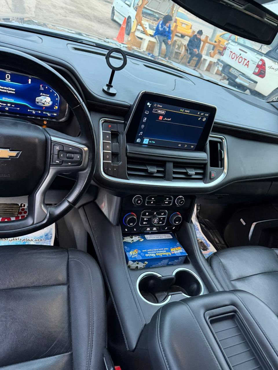 السلام عليكم من رخصة الادمن 
تاهو LT  نص فول وارد امريكي موديل 2023 مرقمه وكامله رقم بغداد  للبيع 
‏ وارد امريكي حادثه مثل مموضح بالصور صفحة اليمين مصلح او مصبوغه صفحة اليمين بارد بالجاملغ الخلفي الايسر   
ماشية 68000
‏ فول مواصفات 
‏8سلندر محرك ( 5300 )
تو ويل
‏كراسي جلد اصلي
‏كراسي اثنين كهرباء
‏كراسي هزاز(عند اقتراب السيارة من اي شي)
‏كراسي(تدفئه)
‏تبريد خلفي شاشة
‏شحن الهاتف لاسلكياً
‏كروس سرعة
‏نظام AUTO START
‏نظام هندبريك دكمة AUTO HOLD
‏نظام مانع انحدار
‏فول تحكم استيرن(جهتين امامي+جهتين خلفي)
‏استيرن كهرباء
‏استيرن تدفئة
‏شاشة عرض الاعطال
‏صندوك كهرباء(شفط)
‏فتح صندوك تلقائيا عن طريق القدم
‏دبل كير(عادي+اوتوماتيك)
‏ناقل حركة 10 نمر
‏دبل حساس(امامي+خلفي)
‏نظام تحكم بمستوى الضوء الداخلي
‏مانع تزحلق
‏مري شفط
‏شاشة امامية كبيرة اصلية
‏شاشات خلفية اصلية
‏تشغيل عن بعد

السعر 385ورقه 
مكان السياره      البصره كرمه علي  للاستفسار 
‏  
‏رقم الهاتف  ***********
صور الحادث مرفقه ويه الصور
السياره جاهزه من كلشي اي نقص مابيهه ع وضع الشركه
