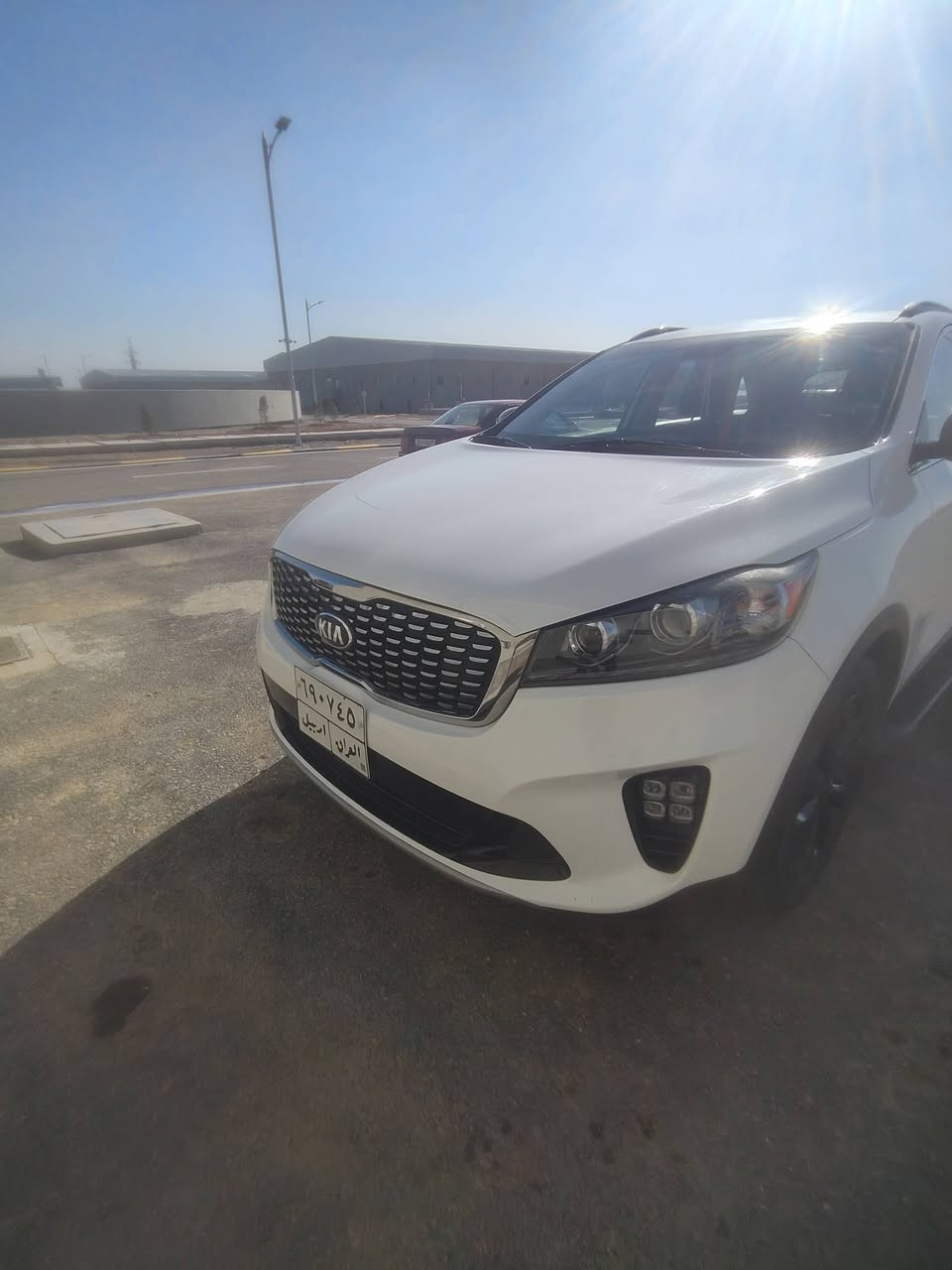 للبيع سورنتو 2019 وارد أمريكي 
السياره ماشيه : 57 ميل 
محرك : 6 سلندر  جي دي اي 

مواصفات السيارة : 
1- مثبت سرعة  
2- مانع انزلاق 
3- ABS
4- شاشه 
5- كامرة خلفية
6- تحكمات ستيرن 
7- إشارات مري جانبية 
8- سبعة راكب 
9- ضرر فقط دعاميه اماميه
10-حساسات جانبيه بل المري 

حالة السيارة : نضافتها 95 بل الميه 
 ما بيهه اي نقص ماتخسر عليه دينار   

عنوان السياره اربيل شرط تحويل 

سعر السيارة : $235 و قابل للتفاوض 

للإستفسار : ***********.      ***********
