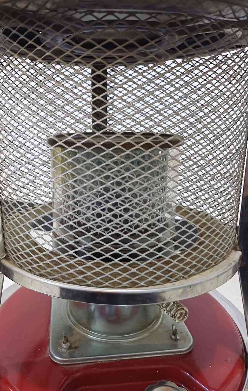 ▪︎صوبه نفطيه للبيع
▪︎لون احمر نظيفه 

▪︎السعر 50

"اللي يريدها يتصل على هذا الرقم" 

***********
