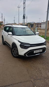 كيا كارينز موديل 23 1.محرك 1.5 سياره 2 .سبعه راكب سياره اب حاله الضمان...