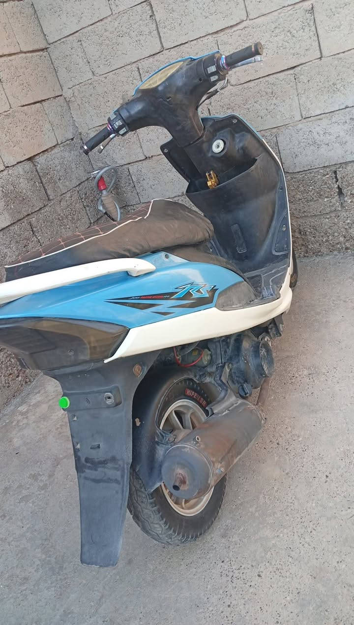 سلام عليكم دراجه ماكس عدله للبيع الدرجه خير من لله ناعمه المكينه والسعر والاستفسار على هاذا الرقم ***********
