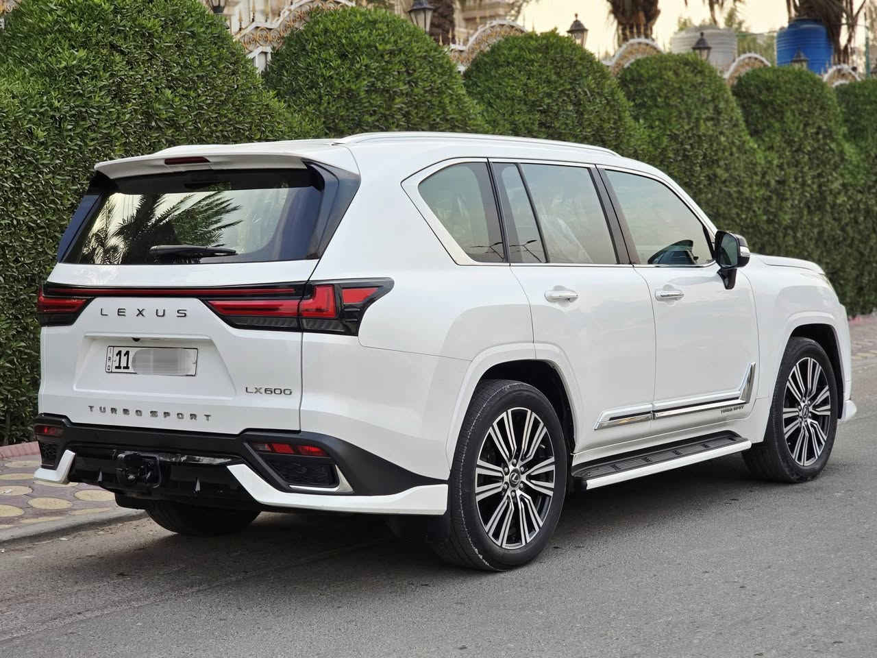 للبيع او مراوس 
لكزز 2023 بلاتينيوم بريم
فول مواصفات للاخير  رقم بغداد 
٢٥ سماعه ٧ راكب داخل احمر دشبول شاشتين 
كشنات كهرباء و حار بارد داتشو ابواب شفط 
معروف مواصفات البلاتينيوم اعلاه مواصفات 
مغلفه PPF حمايه ماشيه 35 الف
السيارة بيها جاملغ امبدل بلادي و بنيد صبغ
السعر 95000 دولار للأستفسار ***********
