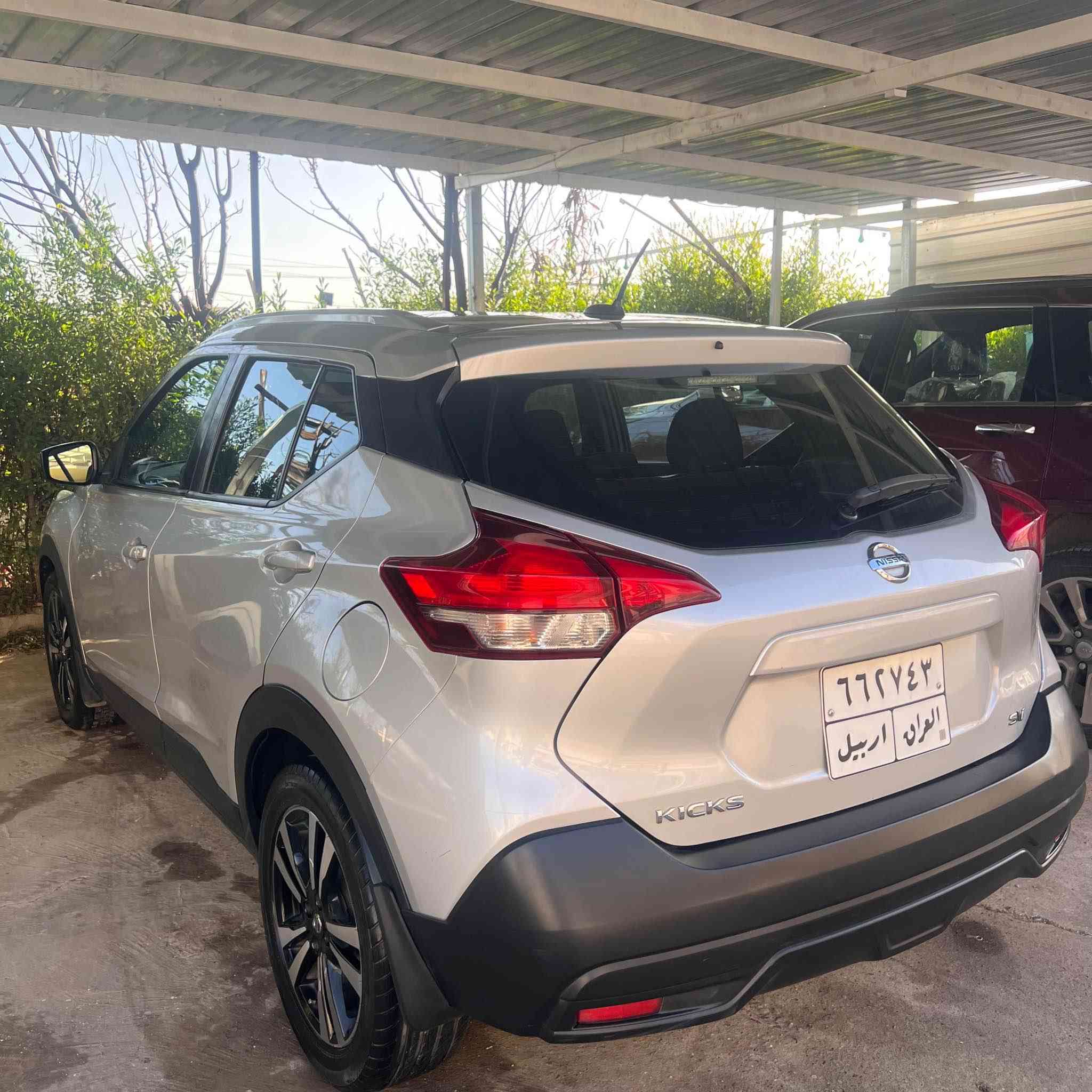 نیسان کیکس مۆدیل ٢٠١٩ مواسەفات SV بەسمە شاشە گەورە کامیرە گیرو مەکینە و تەبرید بەشەرت سەیارەکە روبعەک بۆنیتی بۆیاخی لەگەل ١ بست سندوقی تەعدیلە بێ ژورئ ئێرباگ بەشەرت شانسی بەشەرت  سعری ١٢٨ کەمیک مەجال ٤٦٠ هەزار خرامەی لەسەرە  3N1CP5CUXKL481906
*********** أربيل, العراق
