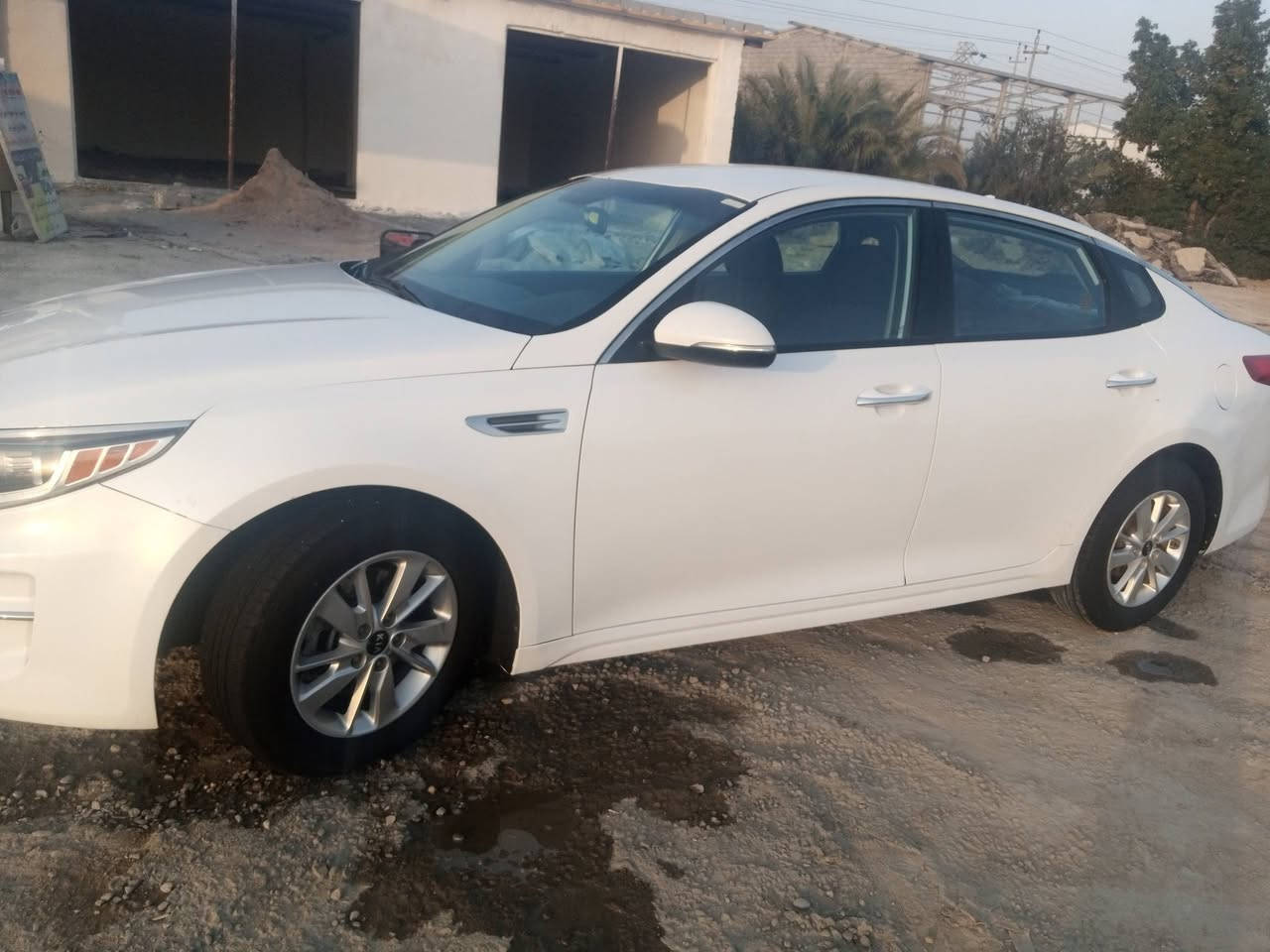 كيا اوبتيما موديل 17 وارد امريكا حادث صبغ باب الخلفي  ونص الجامع  بدون تبديل الباقي كفاله   محرك كير تبريد جاهزه  متوفر واتساب ***********    السعر     ١٢٨      لا تراسل الصفحه مكلف بلنشر
