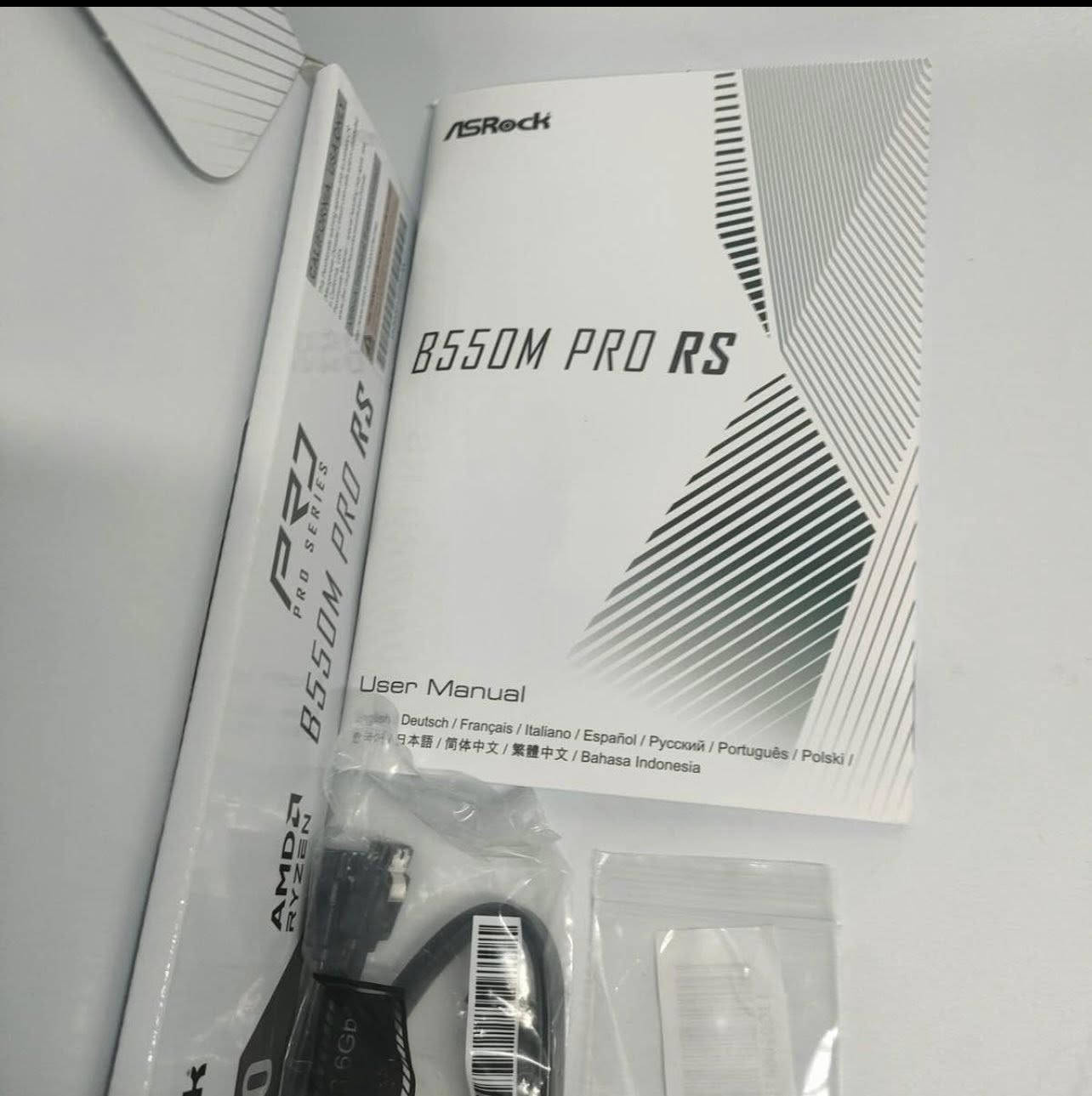 السلام عليكم، عندي هاي القطعات للبيع
Motherboard ASRock B550M PRO SE
جديدة — 180 ألف

Motherboard X99
جديدة — 50 ألف

Case Snowman
ويا 5 الفانات، جديد وما مستخدم — 100 ألف

SSD NVMe Kingston 1TB
جديد — 180 ألف

Power Supply Delta 750W Premium Plus 80
جديد — 100 ألف

السعر بيه مجال للمفاصلة لكل قطعة، وإذا تاخذهن كلهن أسويلك سعر زين.
توصیل متوفر لكل المحافظات


**إذا كنت صاحب هذا الإعلان وتريد حذفه لأي سبب، رجاءا أرسل رسالة إلى الدعم الفني**