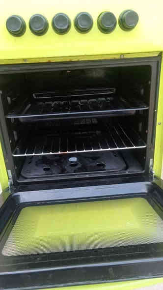 طباخ اربع عيون شغال ناره زركه تخبل فرنه شغال ب٧٥
واتساب ***********
