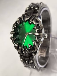 وارد اوروبي • كوارتز • مينا أخضر