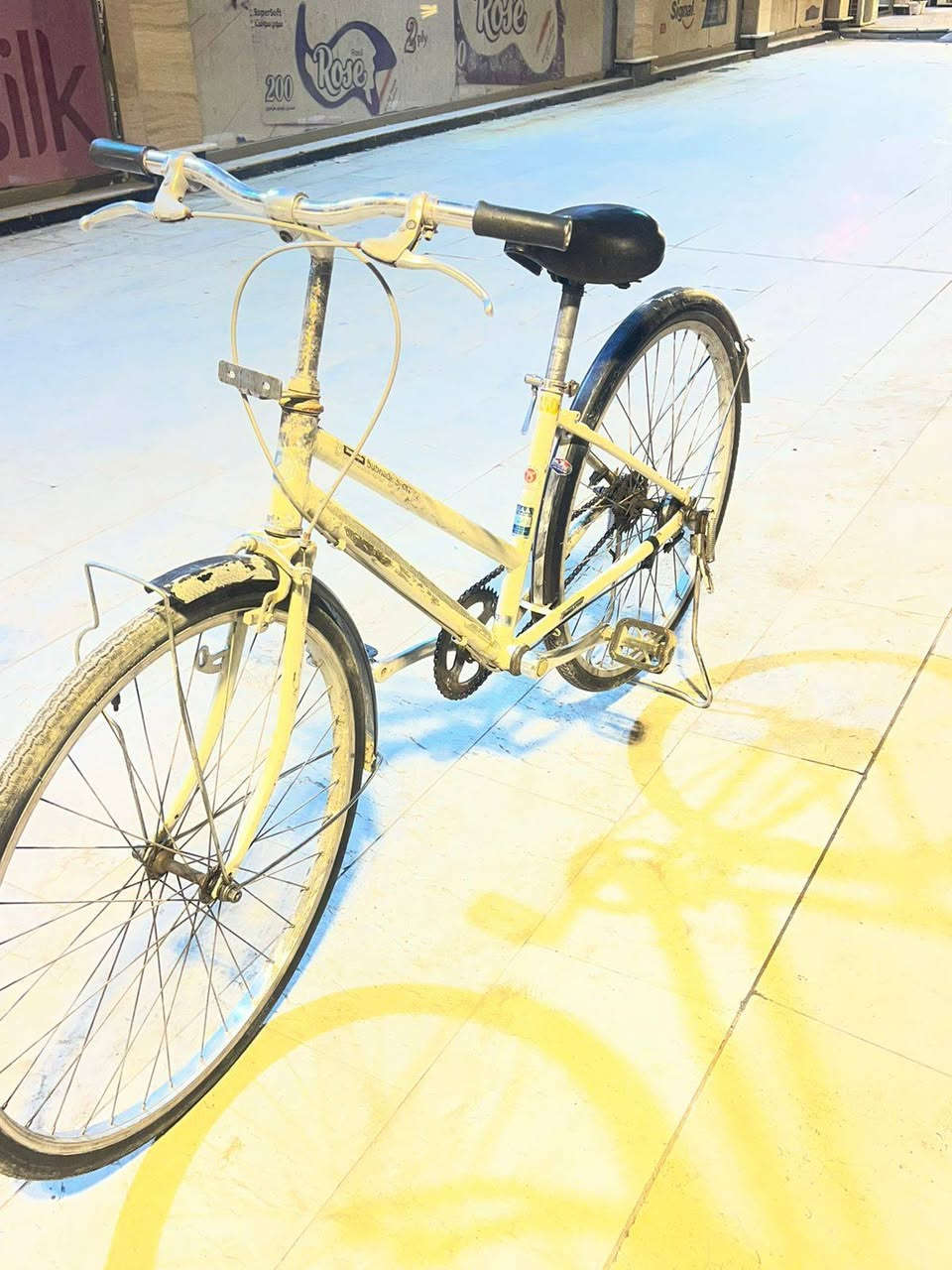 للبيع ب ٦٠ الف المكان الدورة ابو دشير للاتصال ***********
