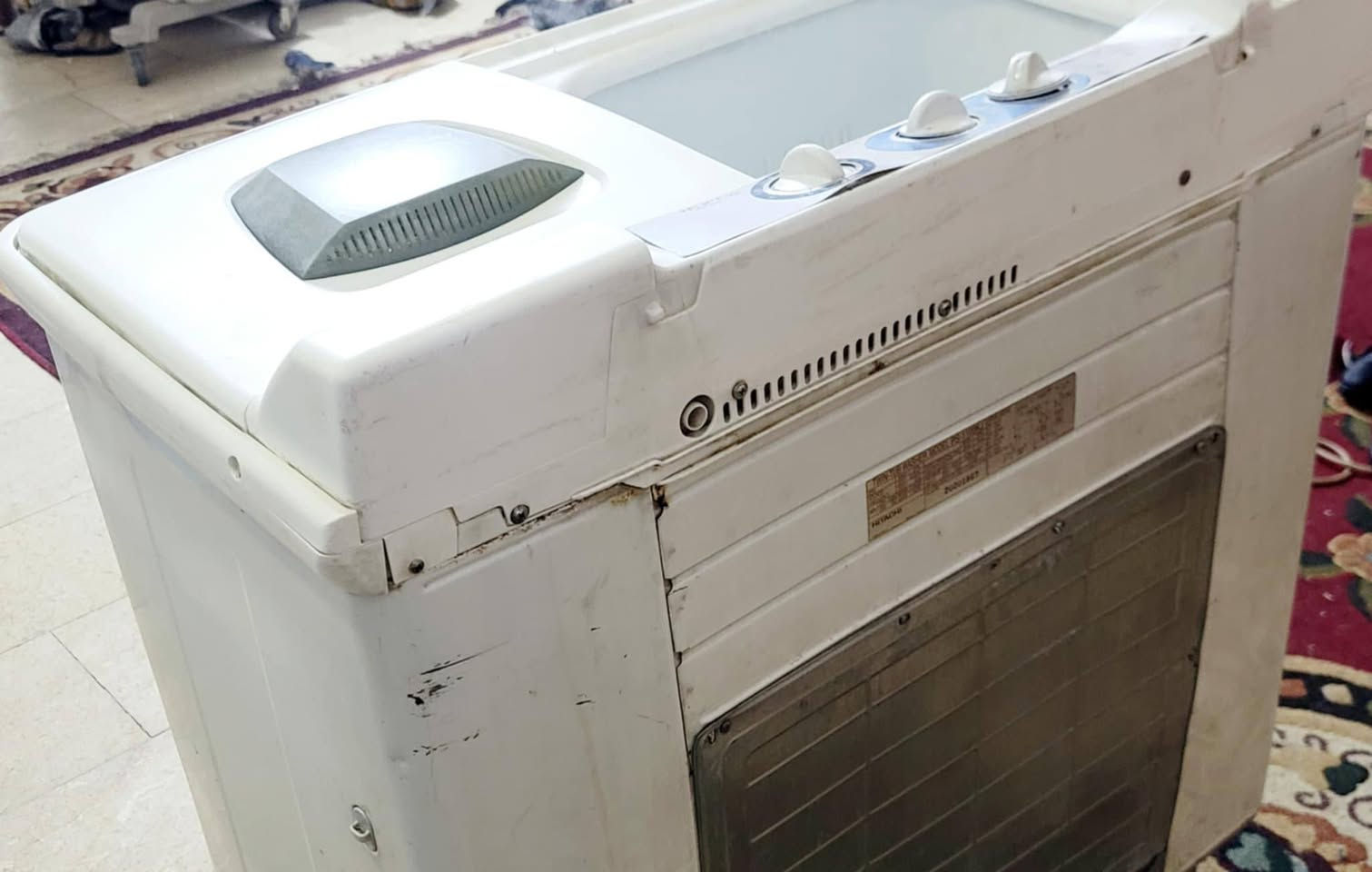 للبيع غساله هيتاشي ياباني اصلي حجم وسط 14 كيلوا حقيقي بلاديه السعر 100  و جاهزة وعلى فحص بدون اي ظرر مكاني بغداد قرب جزيرة بغداد السياحيه كميرة ويوجد توصيل داخل بغداد بأجره على مشتري ***********
