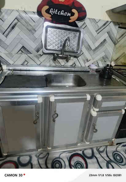 غرفه نوم تسكام ثقيل سعره 750
كاونتر نضيف سعره 200

طباخ شغال كله فرن فوك وجوه سعره 100 

لاستفسار. ***********
