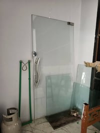 يوجد باب جام طول 5متر ارتفاع 3متر وتواصل ع هاذ رقم 07705431113