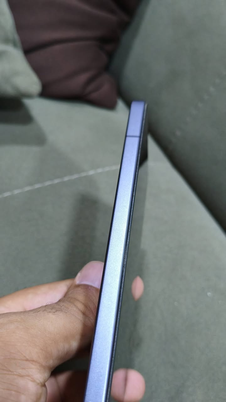 بوكو f7 pro 
بوكو f7 pro جهاز نظيف مكفول من العطل او التصليح النسخة العالمية نظافته ٩٨ ما بي اي شخط الذاكرة ٥١٢ رام ١٦.  كارتونه شاشة ضد الكسر الاصلية كفر الاصلي شاحنة الاصلية ٩٠ واط  السعر ٥٥٠ مكاني بغداد الشعب
*********** واتساب فقط
