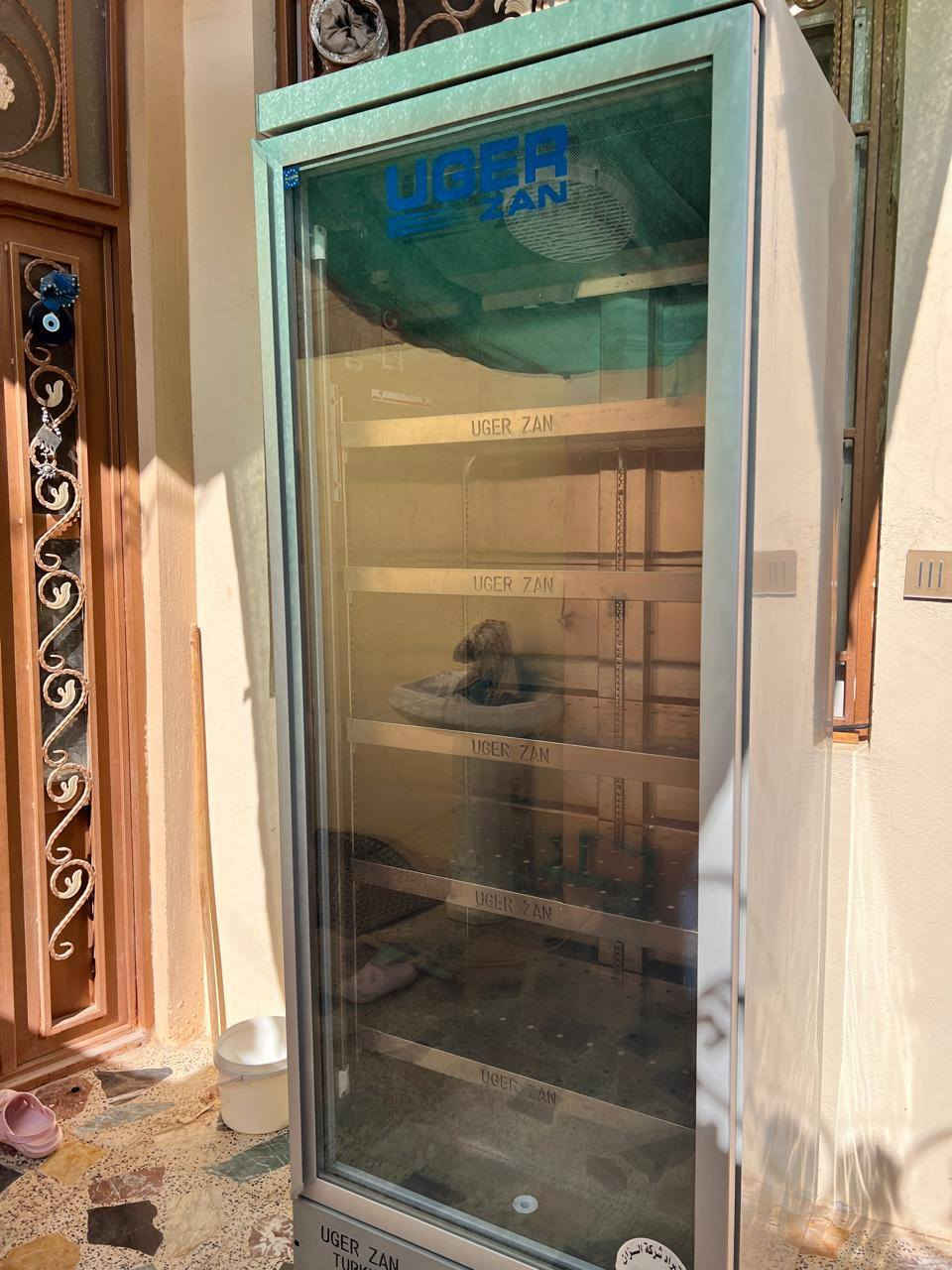 براد تركي جديد استخدام قليل أگيور التركي الاصلي 
اخو الجديد عرض 80سم  رفوف استيل  سعره 800
مشتريه بمليون وخمسين 
الاستفسار ***********
