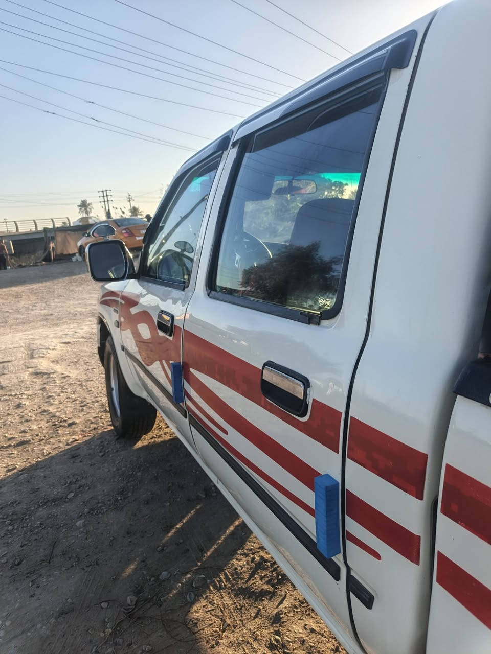 سلام عليكم بيكم دير موديل2006
رقم قادسيه سنويه بعد شهر تنفذ مصفره من كلشي 

مكفول كفالة عامه 

محرك كير حداديه شاصي اكسن شرط 

مكان ديوانيه عفك السعر 45 وبيها مجال ***********
